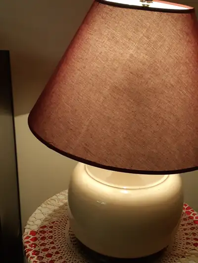 Lampe 50$ vente de demenagement, View more