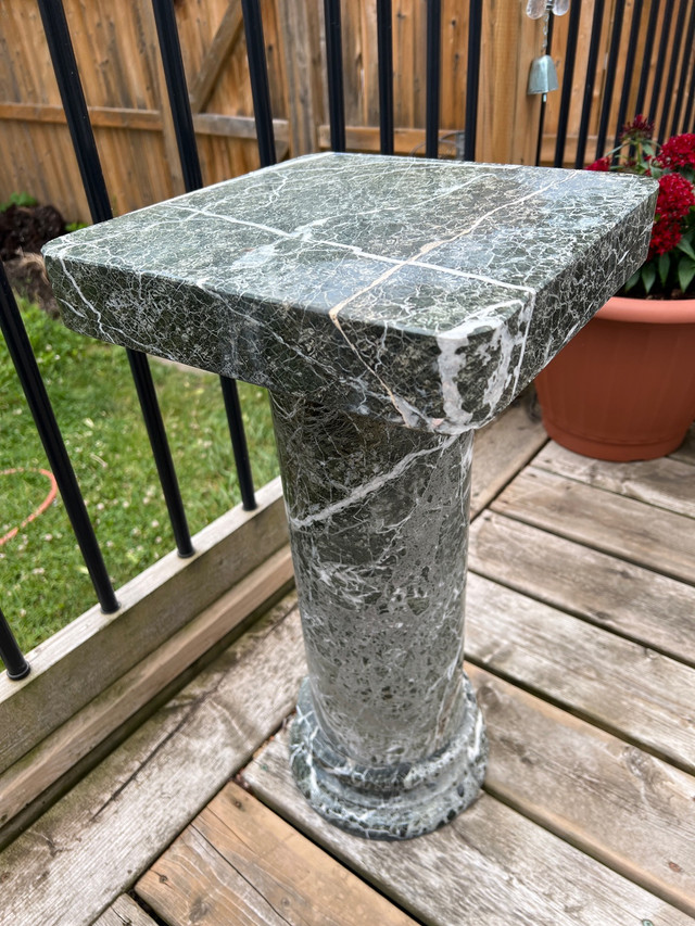 Marble pedestal stand 3pcs comes apart solid marble 23x12x12 inc in Outdoor Décor in St. Catharines - Image 2