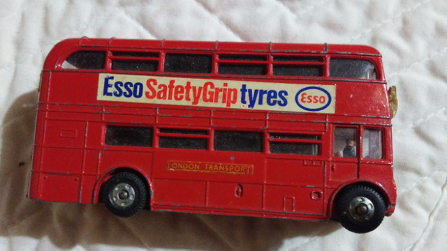 Dinky Toys 289 Routemaster bus in Arts & Collectibles in Edmonton - Image 2