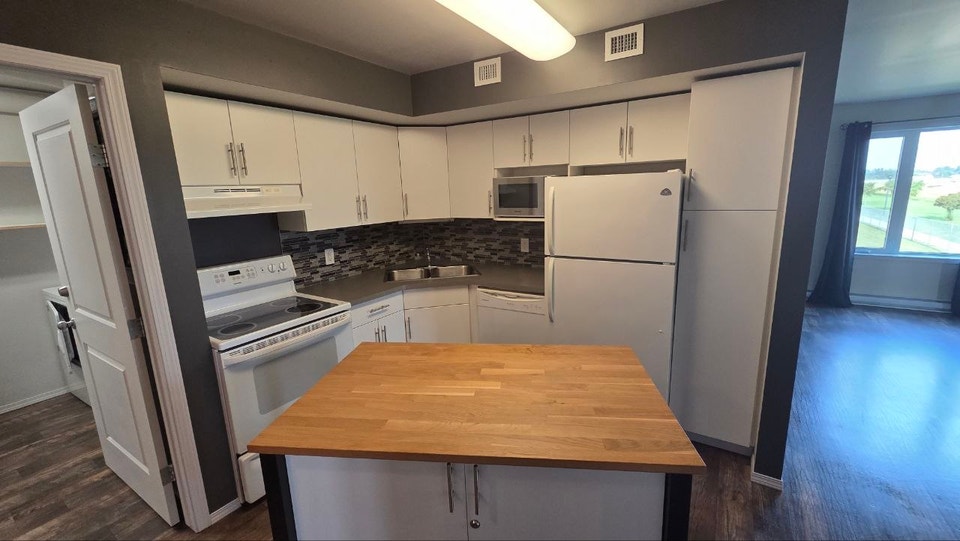 Renting Condo Unit #2212 - At 2 Brighton Lane in Steinbach! 1