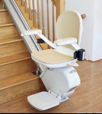 Stairlift Chair Lift Left or Right Hand Side 2 Brand New Batteries Swivel Rotates Foldable Inspected...