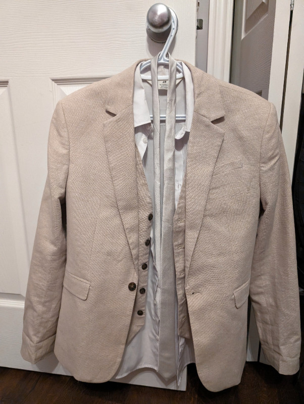 Youth (14-16) H & M Textured Light Beige Suit in Kids & Youth in Kitchener / Waterloo - Image 2