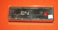 N Gauge Train CN #6006 Diesel Engine - Like New -