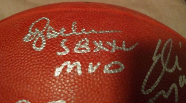 Memorabilia NFL Authentic Football Signed & Inscribed with COA in Arts & Collectibles in City of Toronto - Image 3