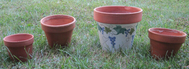 Vintage Terracotta Strawberry Pot/Assorted Clay Pots in Outdoor Décor in Markham / York Region - Image 3