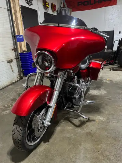 20,800kms 103cu Brand new Rockford deck and speakers New Harley battery last year Needs nothing, rea...