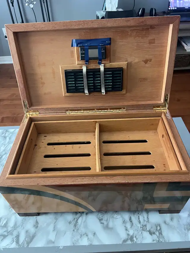 LARGE CIGAR HUMIDOR522144528267356163