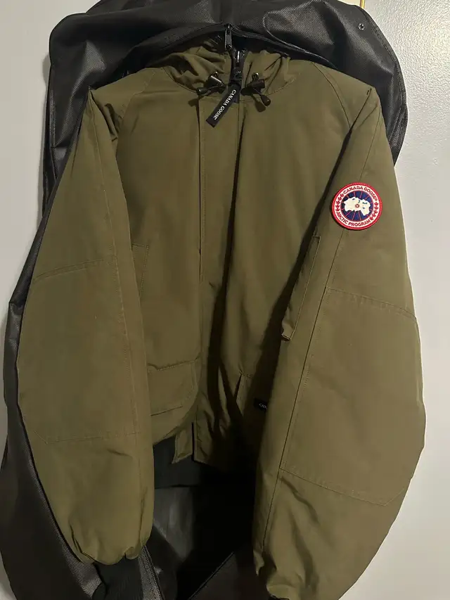 canada goose jacket in Men's in City of Toronto - Image 5