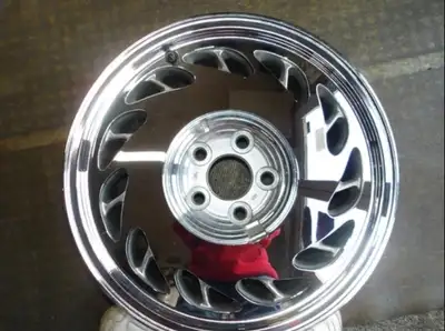 New or Like New Wheel for a 1995 or 1996 Lincoln. I bought this off Ebay for my 1995 Lincoln Contine...
