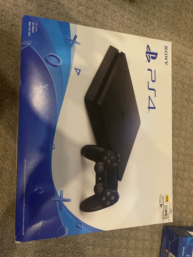 PS4 never used brand new in Sony Playstation 4 in Calgary - Image 3