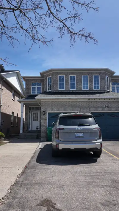 3 Bed / 3 Bath Home For Rent - Mississauga