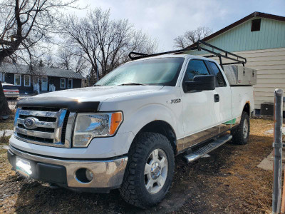 2010 Ford F150 XLT 4x4 Truck with Tool Boxes & Rack