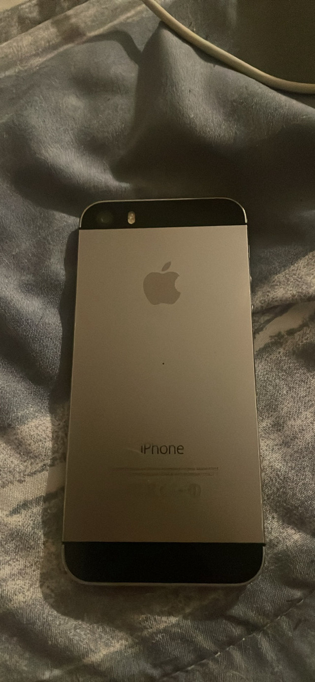 iPhone 5  in Cell Phones in Oshawa / Durham Region