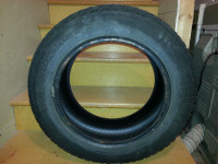 À vendre 3 pneus d’hiver Champiro winter pro 215/60R16