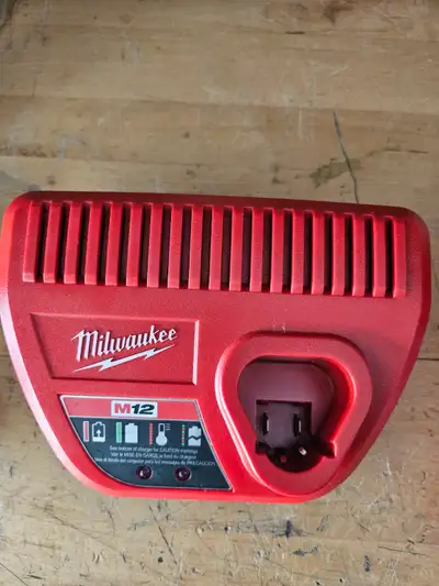 Milwaukee Tool&nbsp;12V Lithium charger, View more