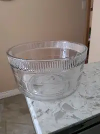 Commercial grade glass bowl