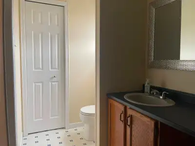 1998 Mini home on a large front facing lot in Silverbirch Estates ready for move in at the end of Ju...