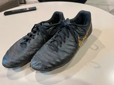 Nike Tiempo Soccer Cleat - Size US 8, View more