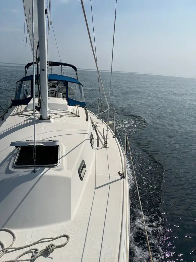 Sail Boat Sirius 28 17,700  Cobourg in Sailboats in Oshawa / Durham Region - Image 4