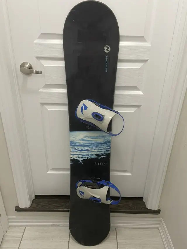 Rossignol Snowboard/Burton , 24/7, W boots Sz9, helmet, bag in Snowboard in Oakville / Halton Region - Image 5