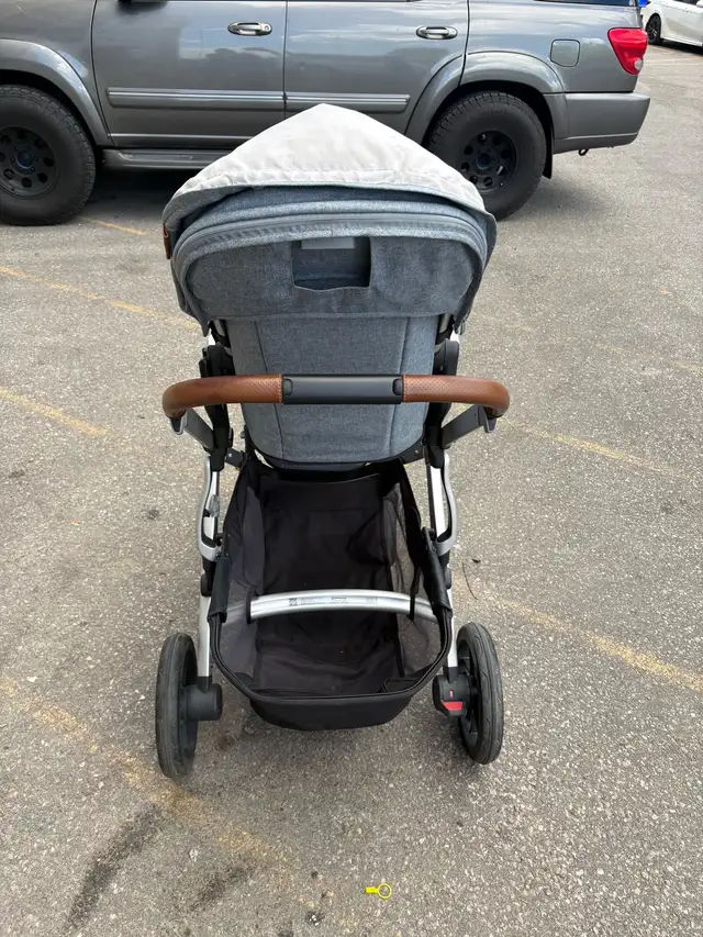 UPPA BABY VISTA STROLLER in Strollers, Carriers & Car Seats in City of Toronto - Image 5