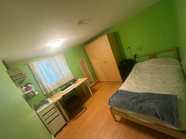 Room in a shared house near 29 Ave. Skytrain station (Collinwood in Long Term Rentals in Vancouver - Image 3