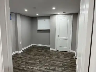 FEATURE: 2 bedroom and 1 bath basement, Laundry provided. • Close to Garden intersection shopping pl...