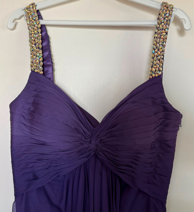 Gorgeous Grad/Bridesmaid Gown - Brand New Size 8-10 in Wedding in Victoria - Image 3