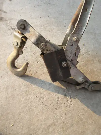 2 Ton Heavy Duty Cable Puller with 2 hooks, View more