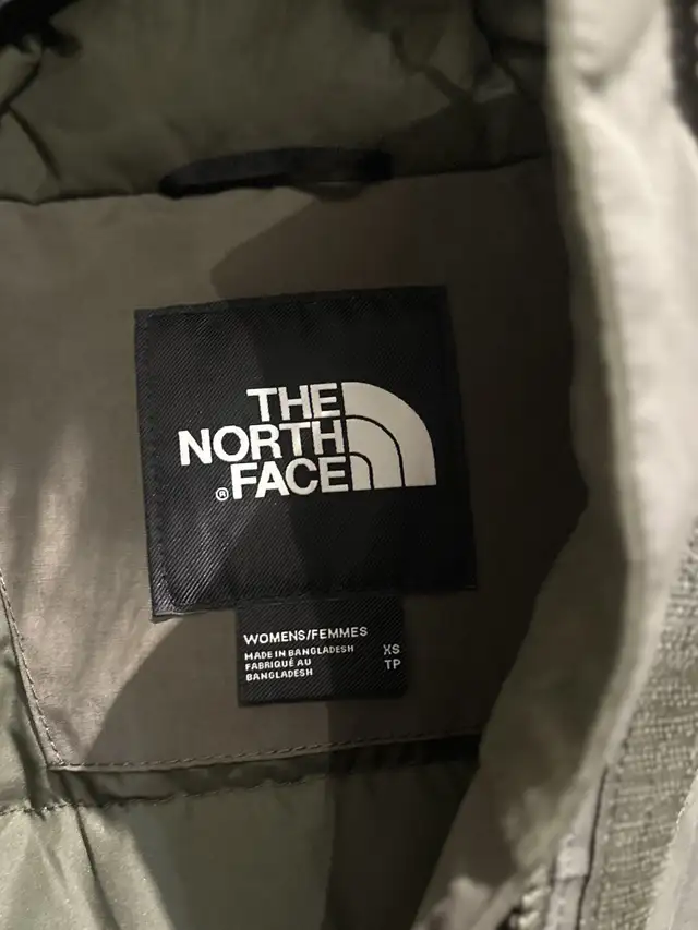 The North Face Women's Arctic Parka in Women's - Tops & Outerwear in City of Montréal - Image 4