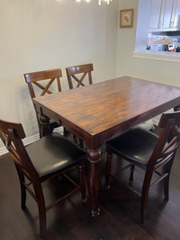Beautiful Pub Style Table and 6 chairs looking for new home