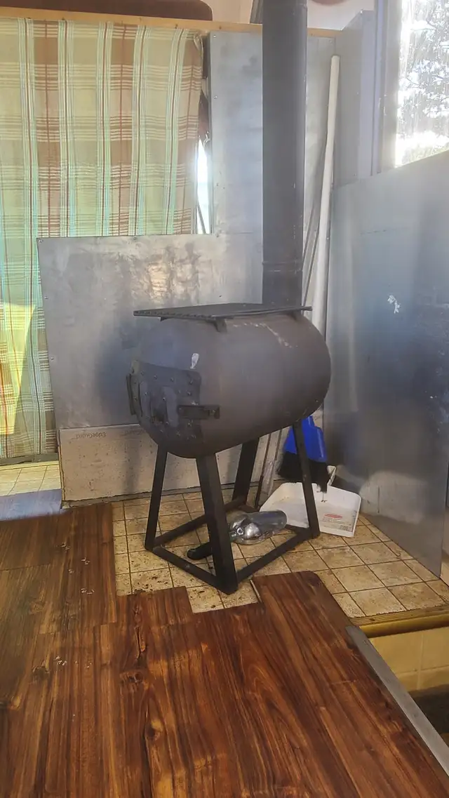 1984 Ford E350 Empress 23Foot Motor home in RVs & Motorhomes in Cranbrook - Image 7