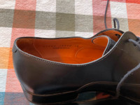 Like new size 10 Hartt Shoes