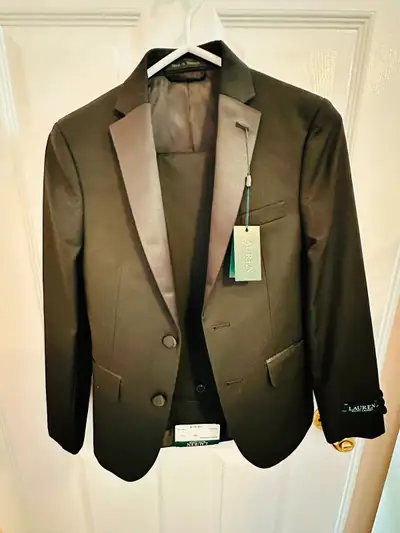 Ralph Lauren Tuxedo Suite for Boys Size 12R in Black, View more
