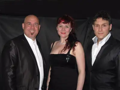 Chanteur Chanteuse pour funéraille, View more