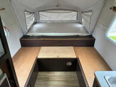 2001 Thor Cub arrow lite 16” Hybrid Camper Trailer. Camper is mid-renovation / project unit! NEEDS N...