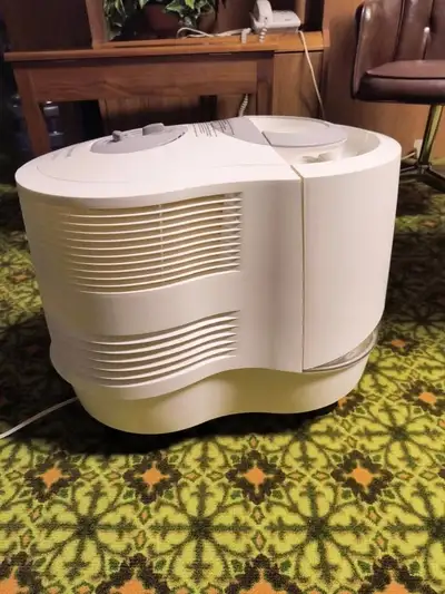 Honeywell Humidifier -like new-see ad location, View more