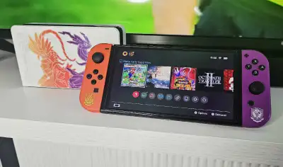 Nintendo Switch OLED – Édition Limitée Pokémon Écarlate & Violet, View more
