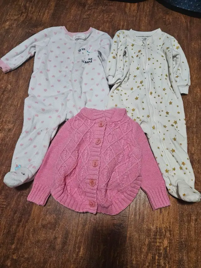 6-12 month girls lot $2 in Clothing - 9-12 Months in Regina - Image 2