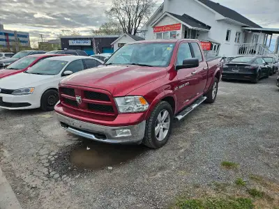 2012 Ram 1500 CrewCab V8 5.7 Hemi Engine 280kms 4X4 A/C blows cold Drives and runs strong 8000$ + HS...