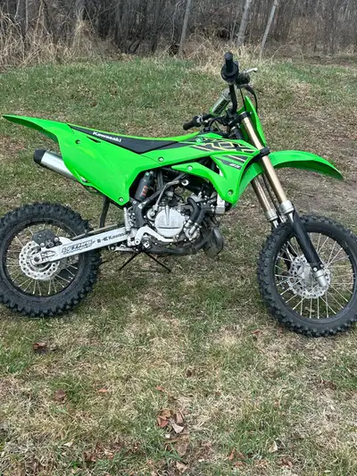 KX85 2020 Run Great has about 200km Asking 4000 Looking to trade for CRF150R