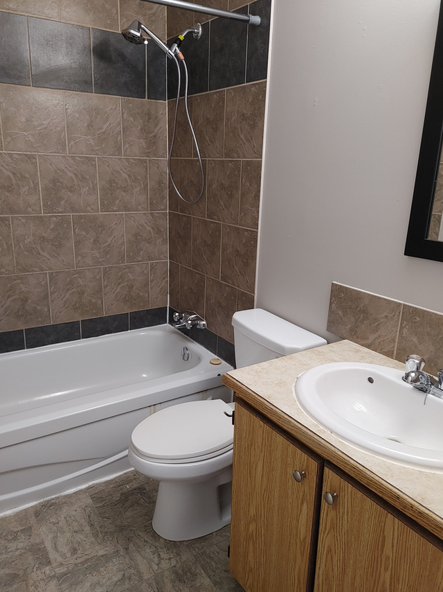 2 Bedroom, 1 Full Bath, Main Floor Rental - 357 Toronto Street in Long Term Rentals in Regina - Image 3