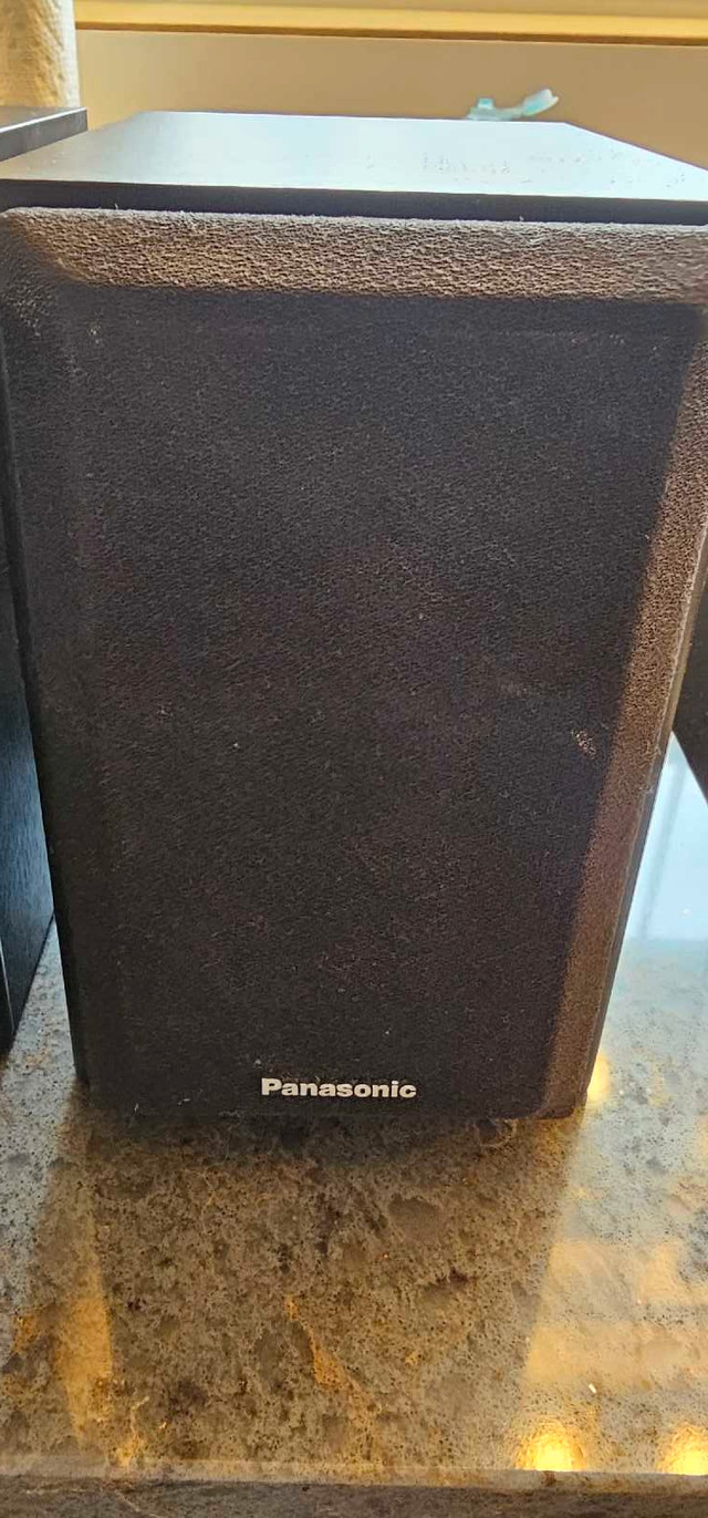 Panasonic Bookshelf Stereo Speakers  in Speakers in St. Catharines - Image 3