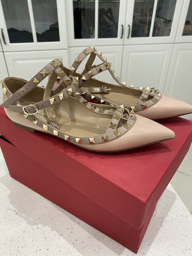 Valentino shoes  dans Femmes - Chaussures  à Ville de Montréal