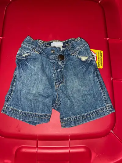 Old navy 3-6 months shorts, View more