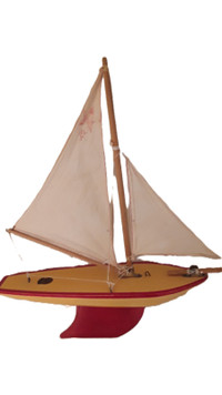 Vintage Star Yacht 1950's Model Sailboat