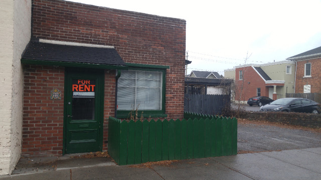Retail/Office Unit In Downtown Cobourg in Commercial & Office Space for Rent in Oshawa / Durham Region - Image 2
