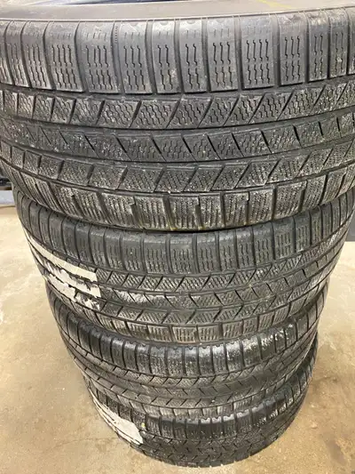 275/45/21 Winter Tires -- good condition