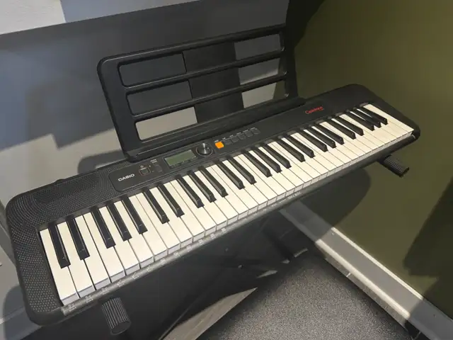 Clavier Casio in Pianos & Keyboards in Sherbrooke - Image 2