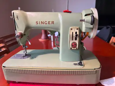 Singer185J Sewing Machine. Works fine!, View more